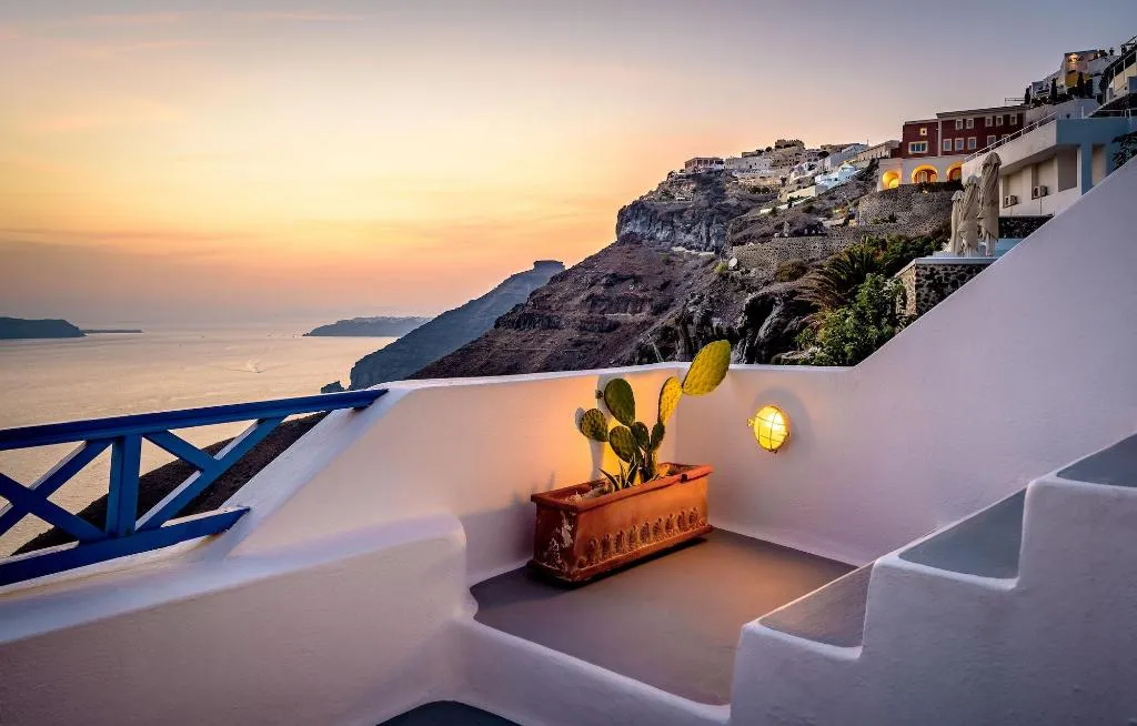 Room, Golden Grey Goose, Santorini