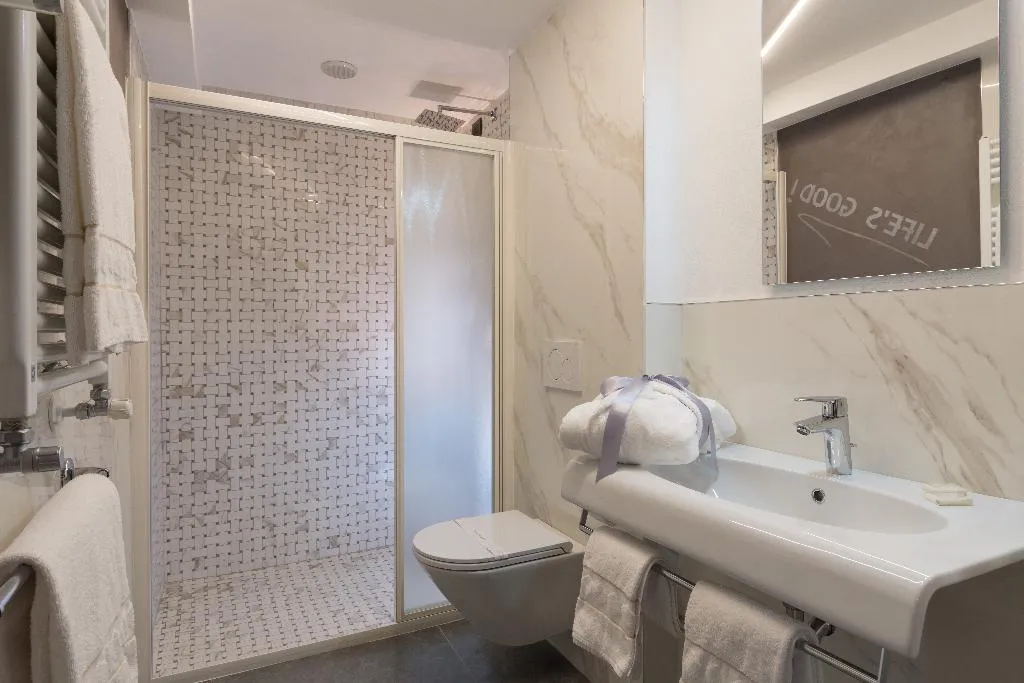 Double or Twin SUPERIOR Room, UNA HOTELS Ala Venezia - Adults +16, Venice