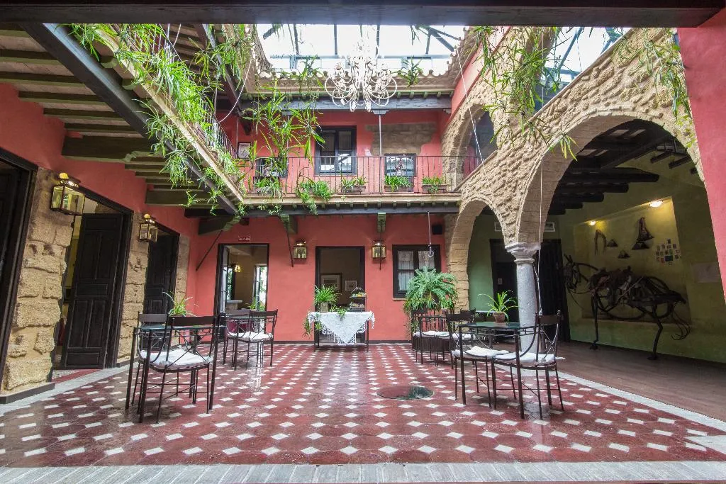 General view, La Casona de Calderon, Seville