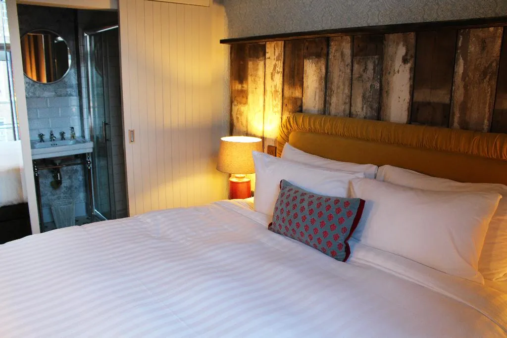 DOUBLE STANDARD Room, House Dublin, Dublin