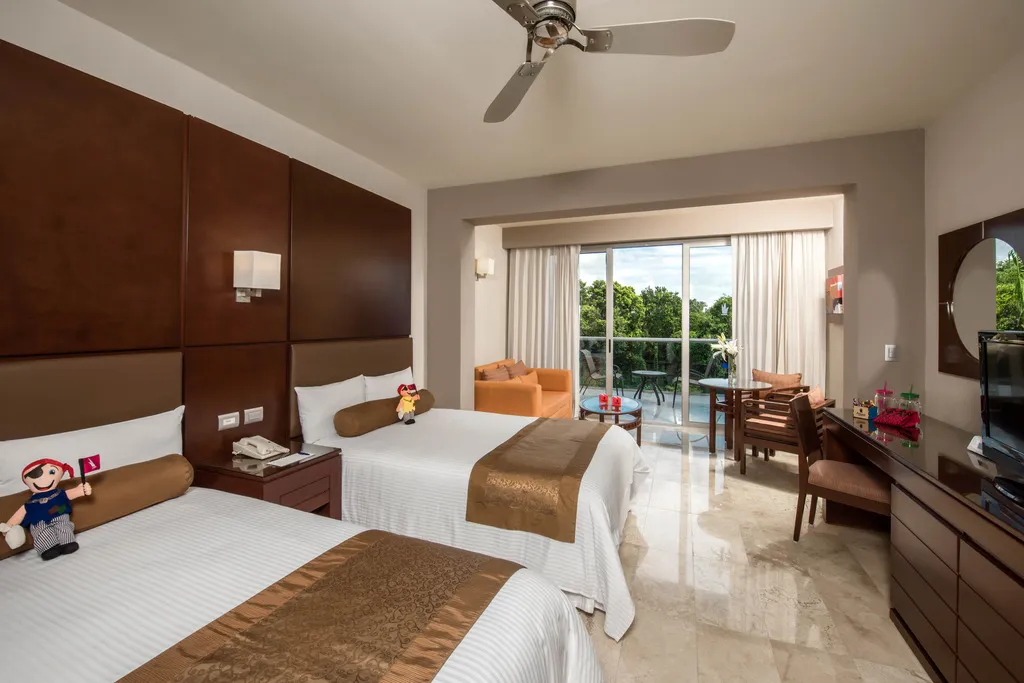 FAMILY ROOM CLUB Room, Family Club Princess, Playa Del Carmen