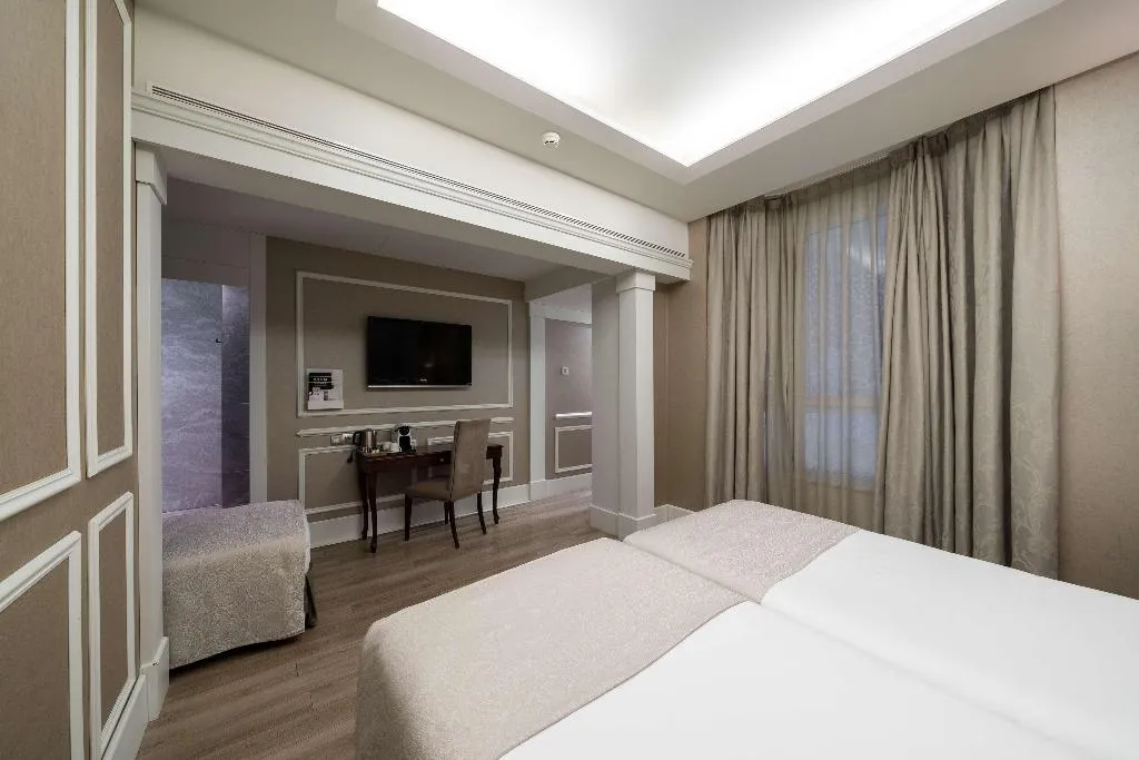 Room, Catalonia Passeig de Gracia, Barcelona
