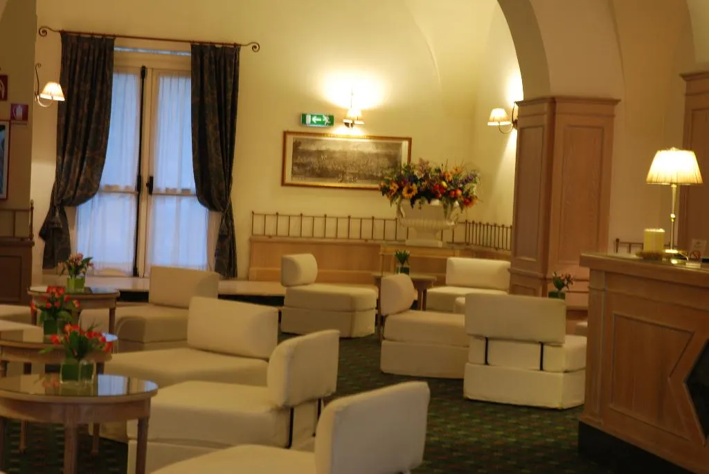 Lobby, De la Ville, Rome