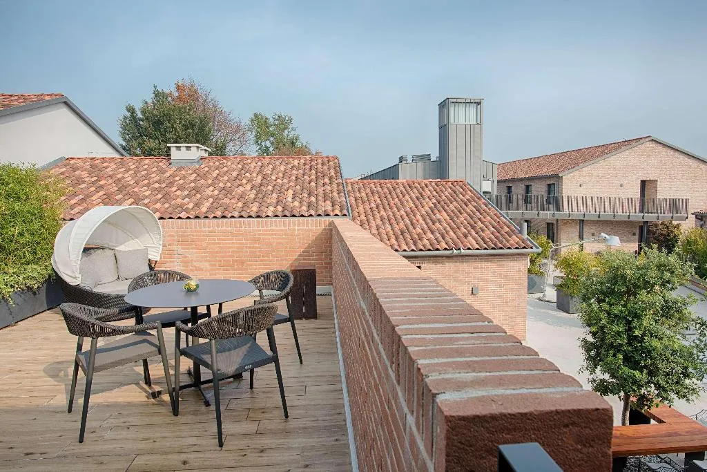 DOUBLE PREMIUM Room, NH Collection Venezia Murano Villa, Venice