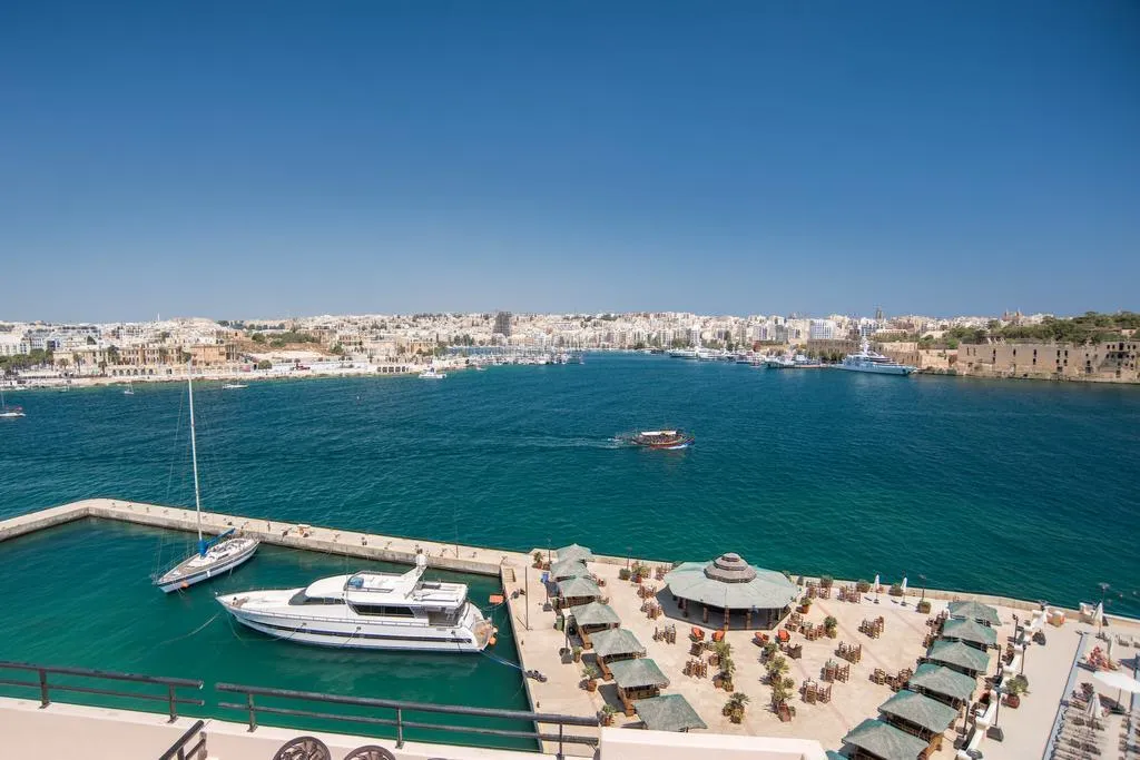 SINGLE SEA FRONT Room, Grand Hotel Excelsior, Malta