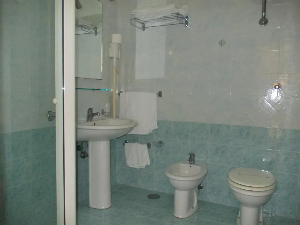TRIPLE STANDARD Room, Garden Hotel, Naples