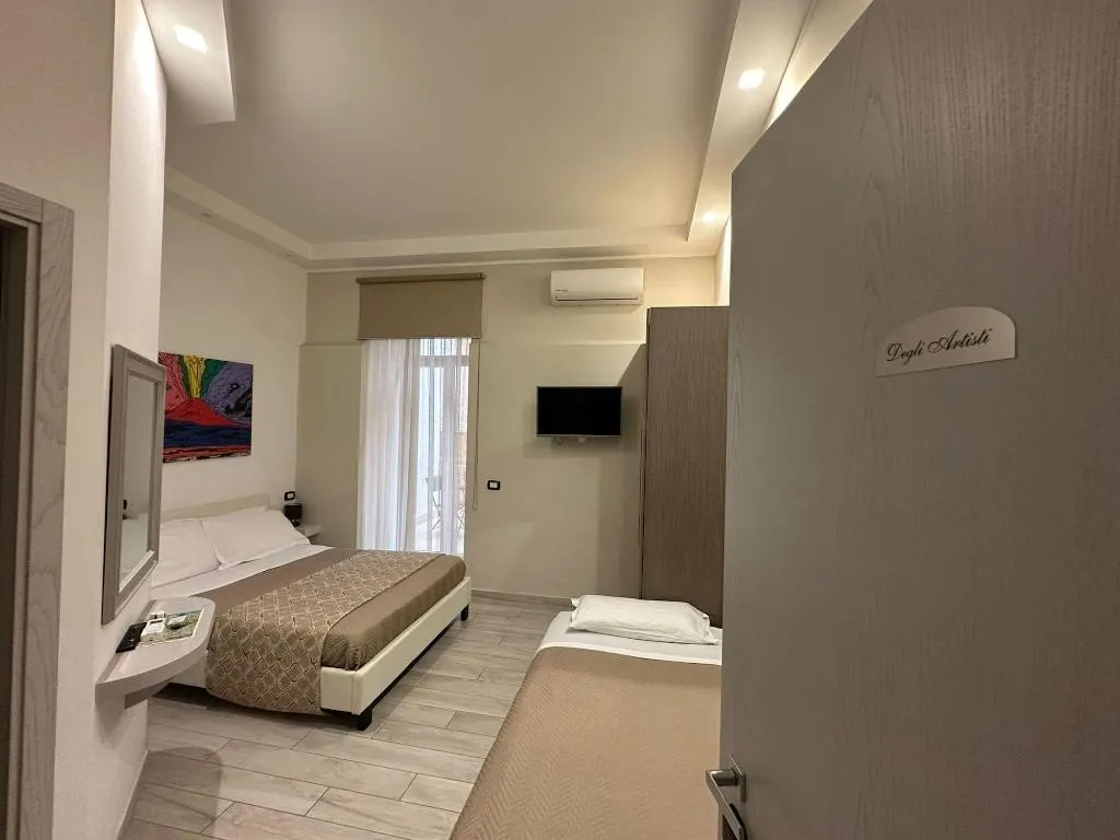 Room, Residenza Suarez, Naples