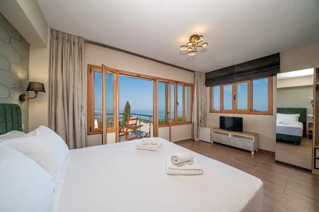 SUITE ONE BEDROOM ONE BATHROOM Room, Studios Vrionis Panoramic Sunset, Kefallinia