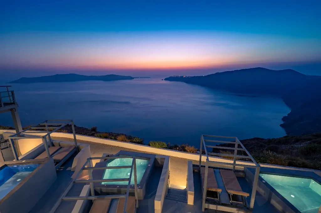 General view, Gizis Cliffside Suites, Santorini