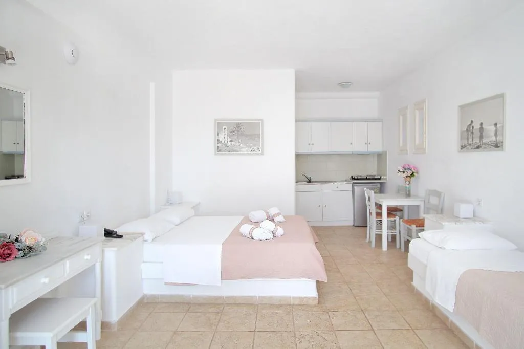 Room, Kritikakis Village Apartments, Santorini
