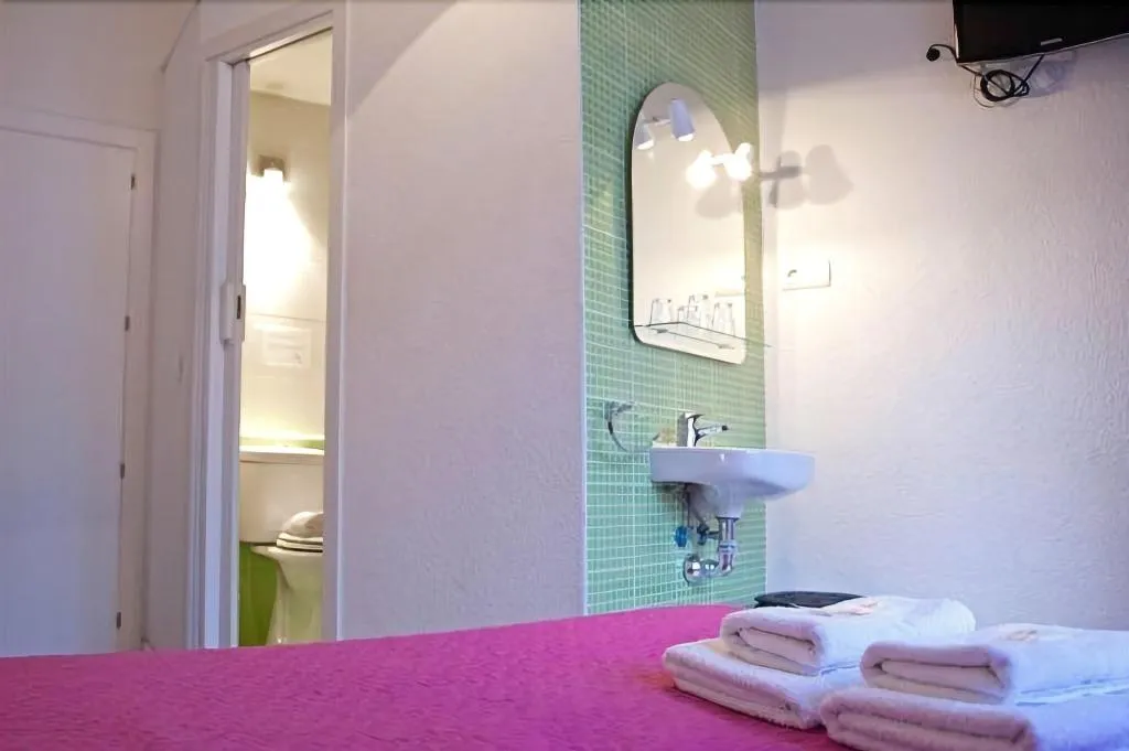 DOUBLE STANDARD Room, Hostal Besaya, Madrid
