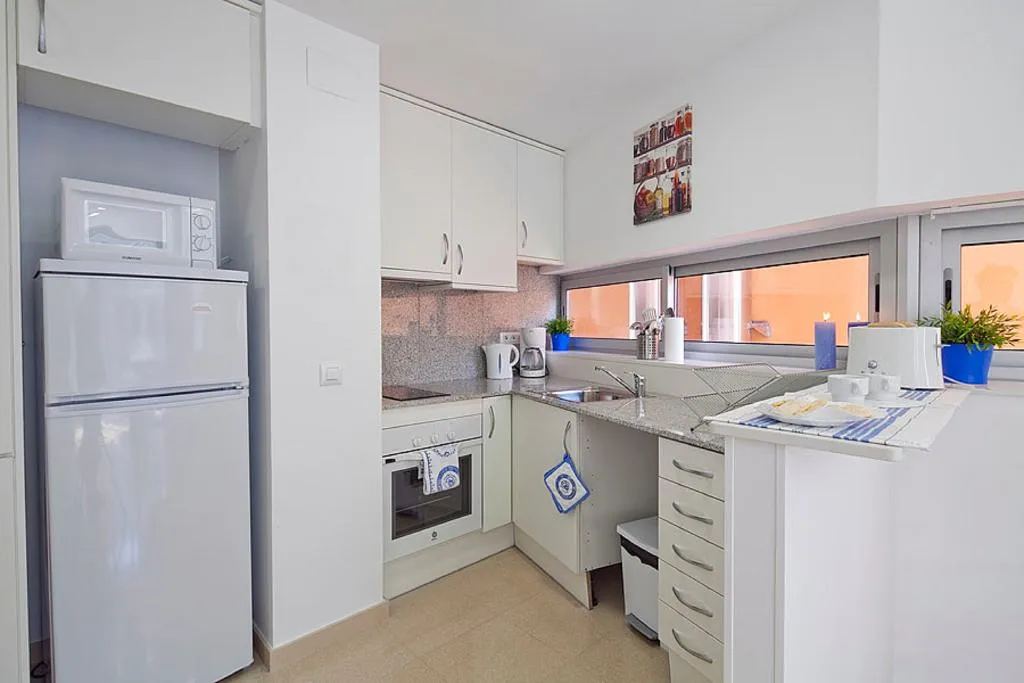 APARTMENT ONE BEDROOM WITH TERRACE Room, Charmsuites Paralel, Barcelona