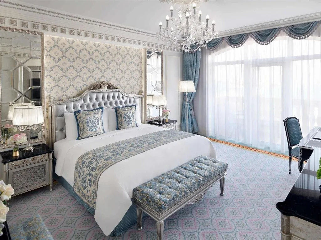 DOUBLE PREMIER Room, Raffles The Palm Dubai, Dubai