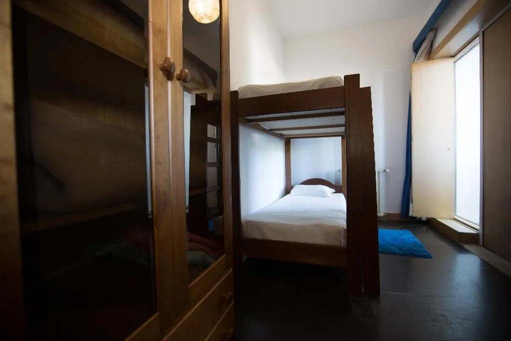 Bed in dormitory MALE ROOM Room, Hi Viana do Castelo, Porto