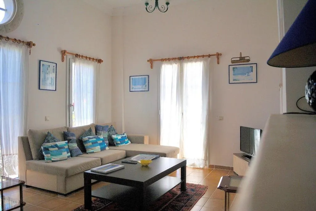 Room, Dionysia, Antalya