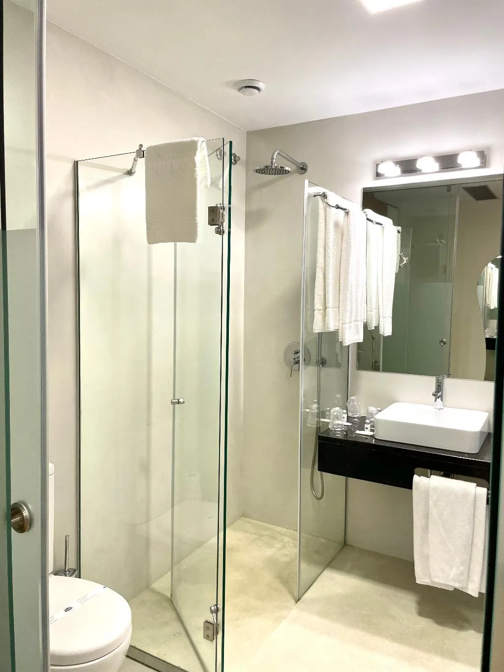 TRIPLE SUPERIOR Room, Universal, Porto