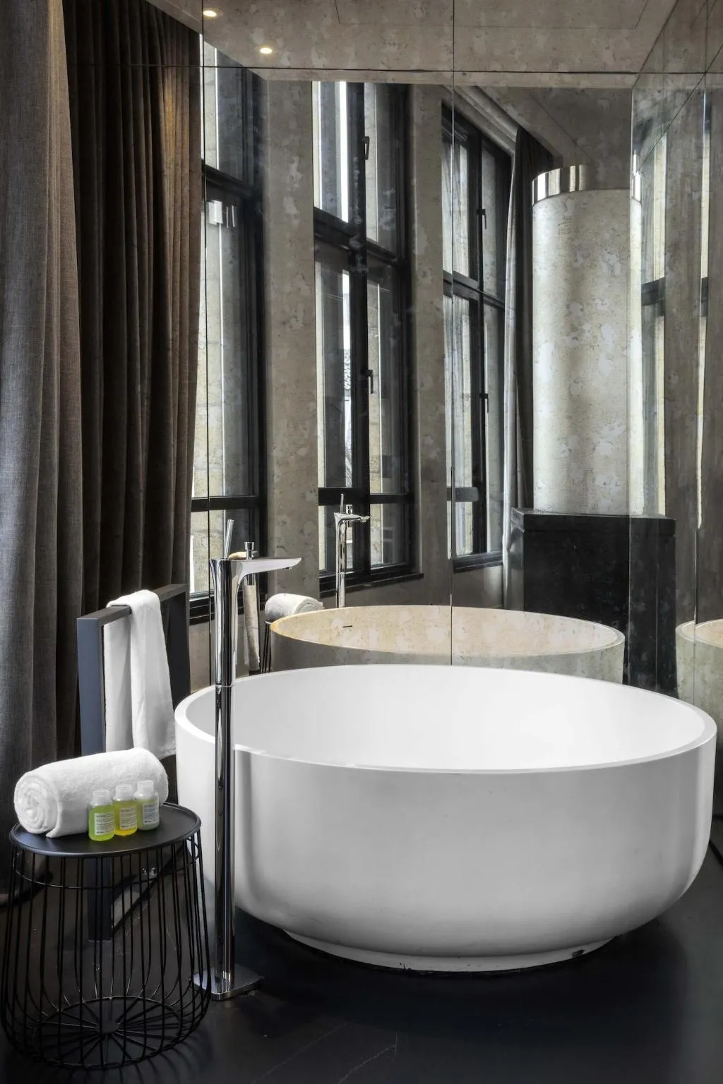 SUITE DELUXE KING BED Room, W Amsterdam, Amsterdam