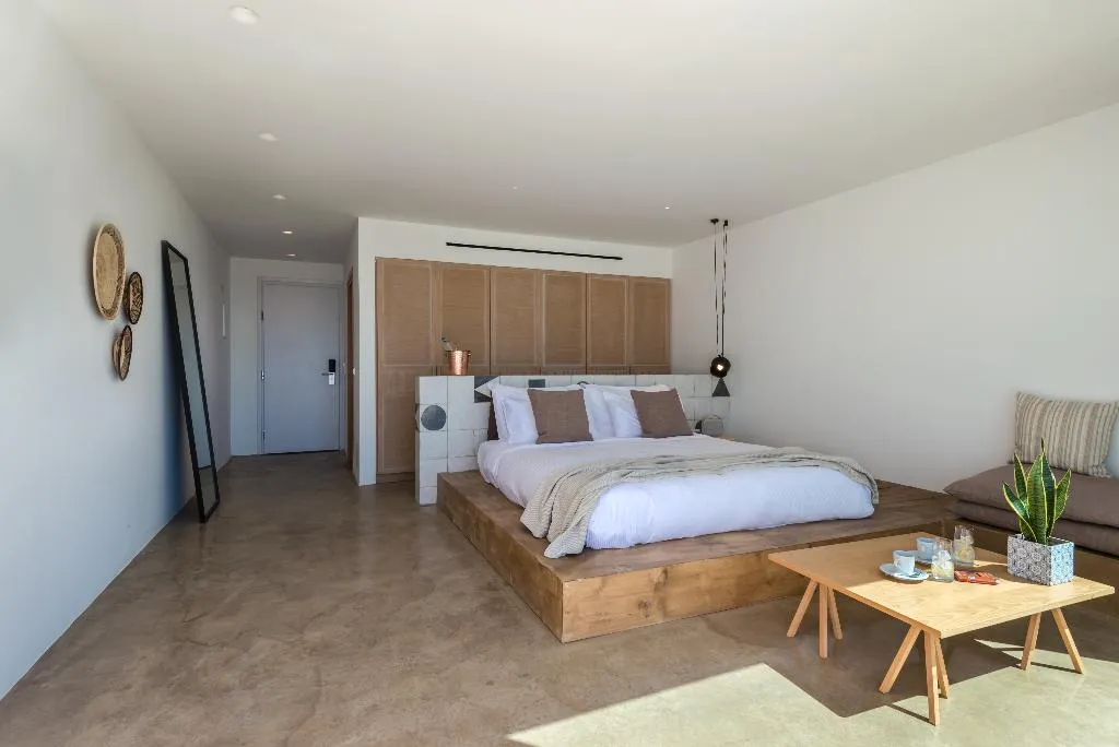SUITE STANDARD Room, Andronis Arcadia, Santorini