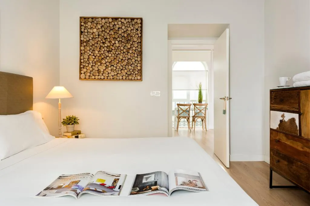 APARTMENT CAPACITY 5 TWO BEDROOMS Room, Suites Sevilla Plaza, Seville