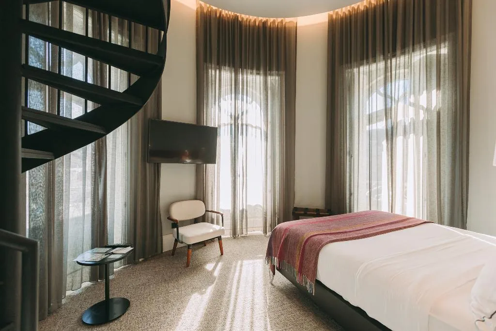 SUITE KING SIZE BED Room, 1908 Lisboa Hotel, Lisbon