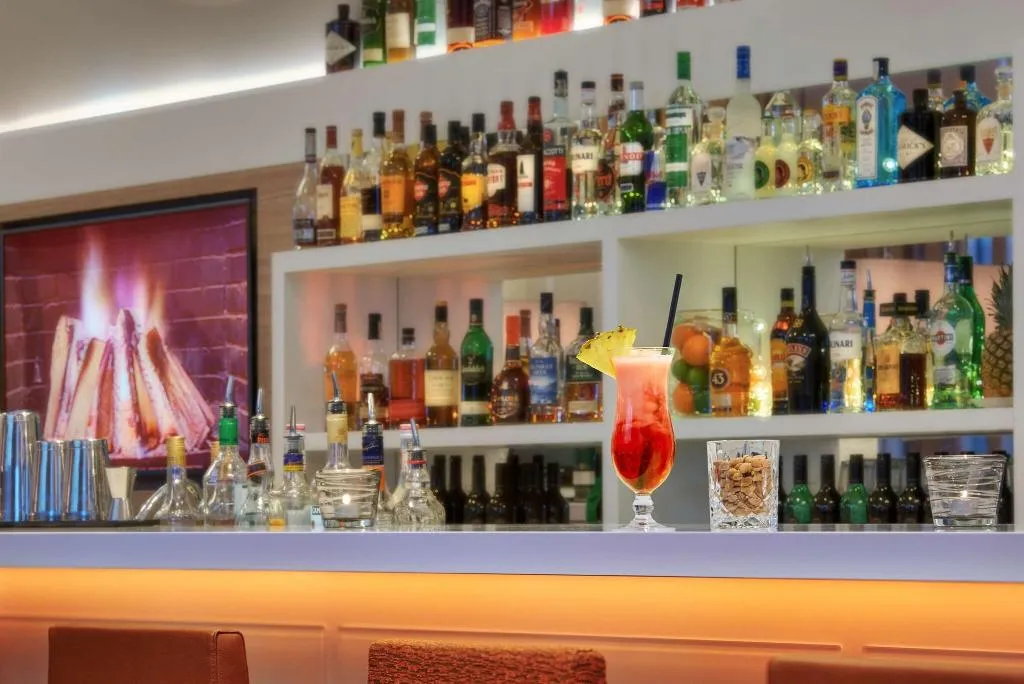 Bar, Hampton by Hilton Berlin City Alexanderplatz, Berlin