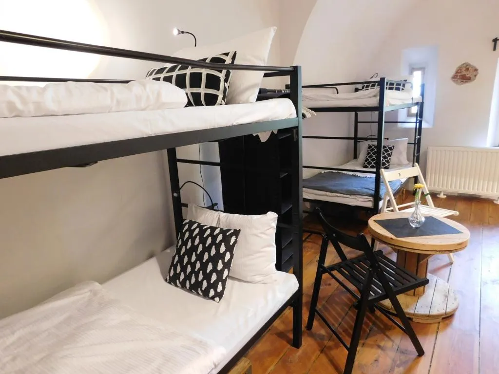 Room WITH SHARED BATHROOM Room, Luneta Warszawska Hostel, Krakow