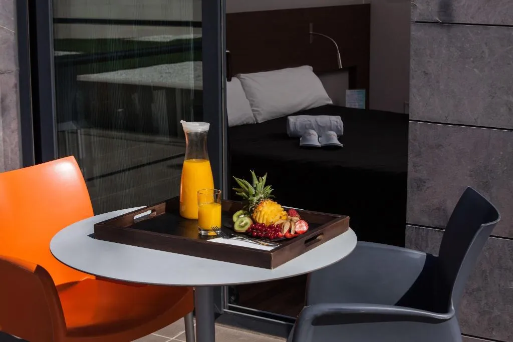 DOUBLE BASIC Room, Tach Madrid Airport, Madrid