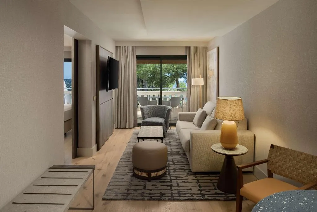 SUITE KING SIZE BED Room, Hilton Mallorca Galatzo, Majorca