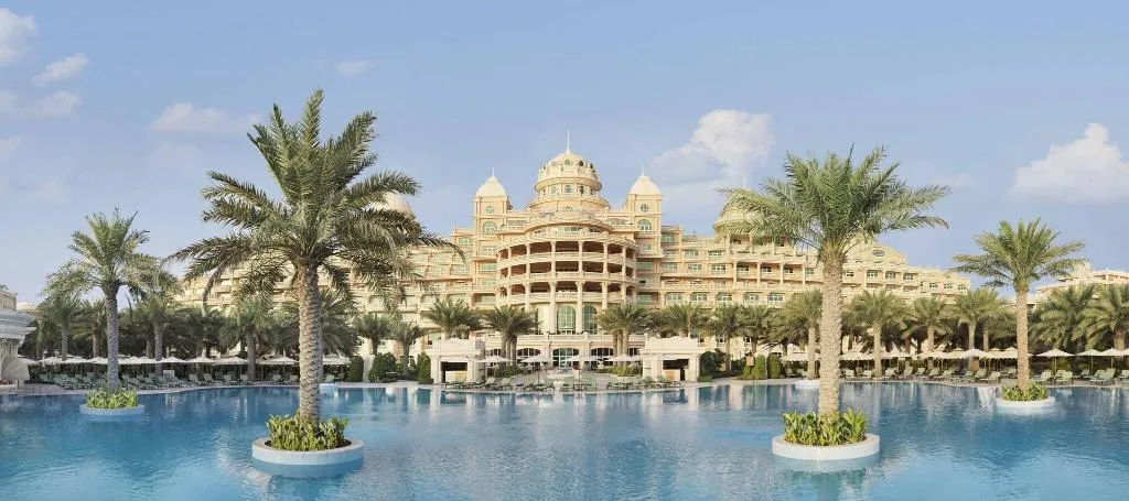 Pool, Raffles The Palm Dubai, Dubai