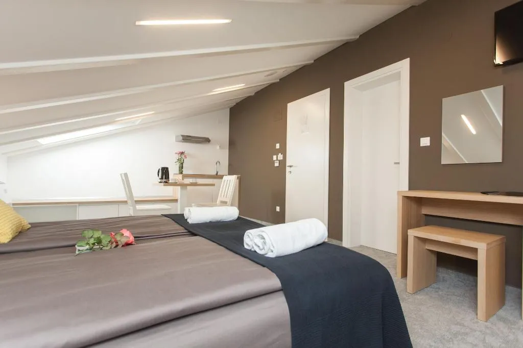 Room, Villa Castrum, Istria