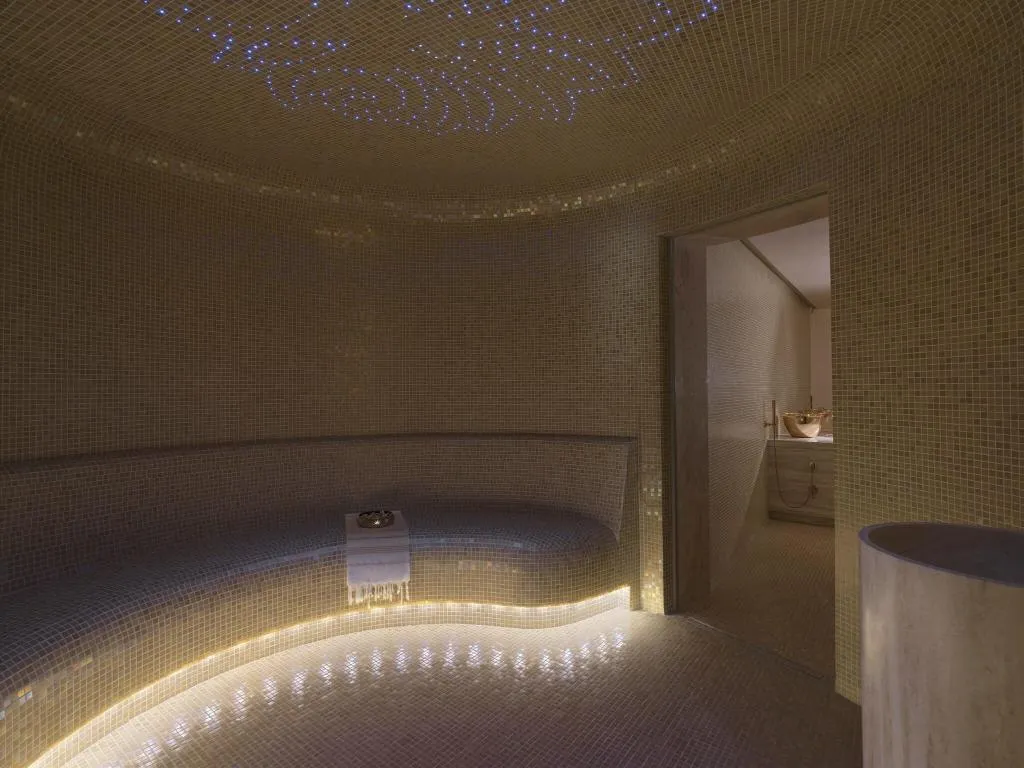 Room, Raffles The Palm Dubai, Dubai
