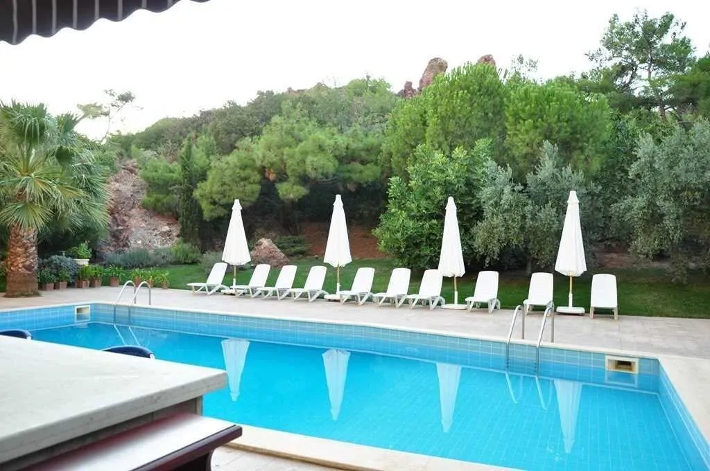 Sports and Entertainment, Palm Court Suites, Izmir