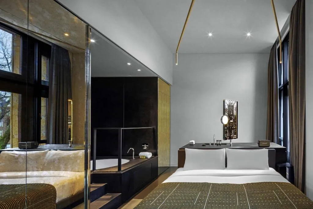SUITE SUPERIOR KING BED Room, W Amsterdam, Amsterdam