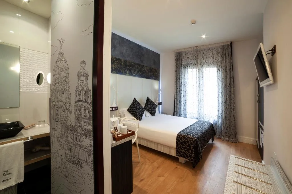 DOUBLE INNER Room, Petit Palace Savoy Alfonso XII, Madrid