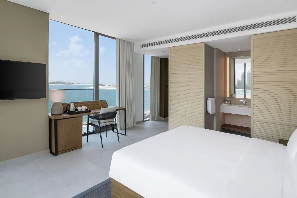 Room, Radisson Beach Resort Palm Jumeirah, Dubai
