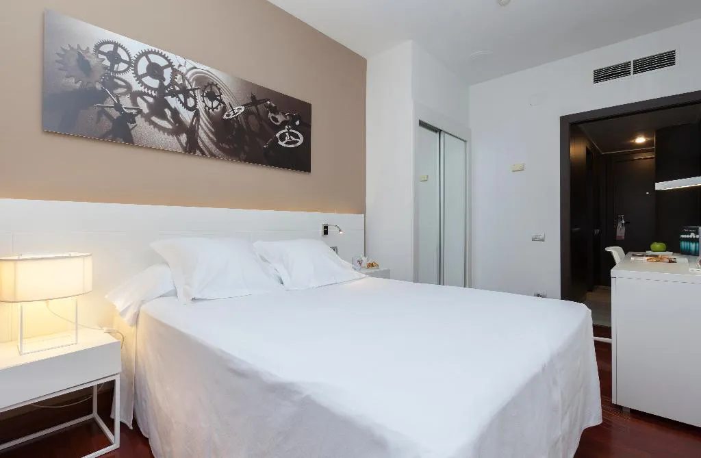SINGLE STANDARD Room, URH Ciutat de Mataró, Barcelona