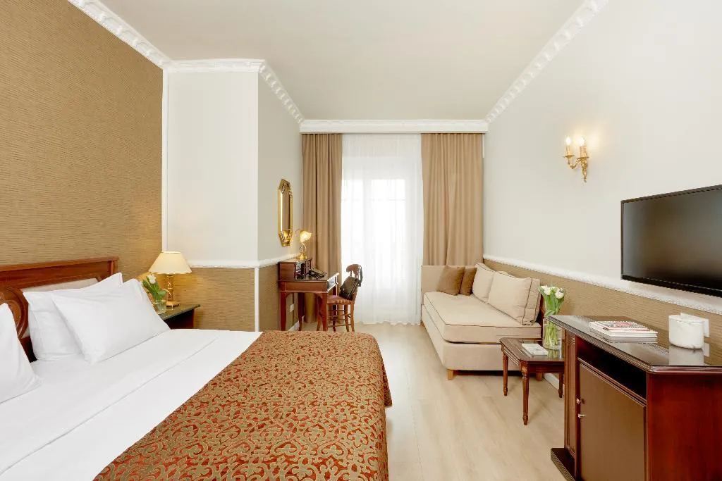 Double or Twin CLASSIC Room, Grand Hotel Palace Thessaloniki, Halkidiki