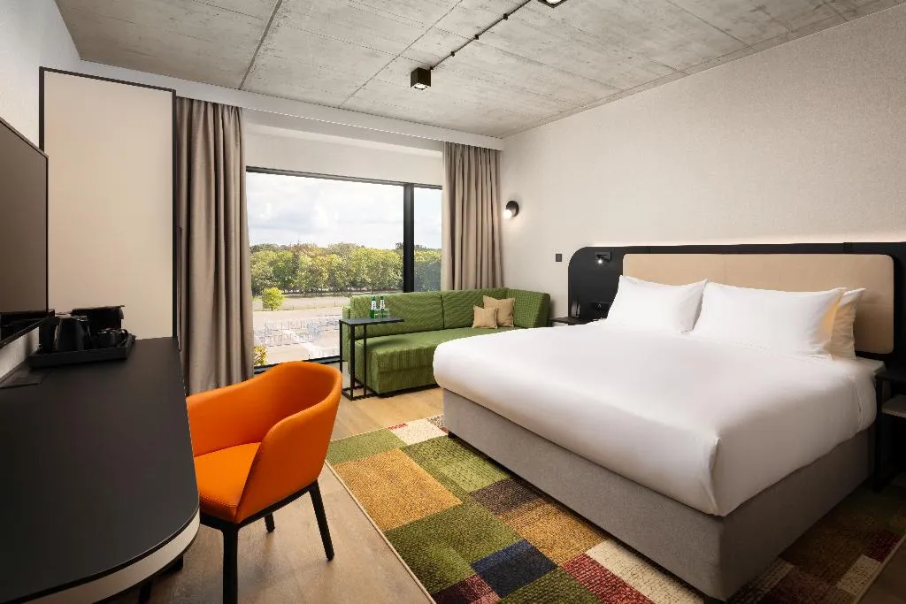 DOUBLE DELUXE KING BED Room, Hyatt Place Krakow, Krakow