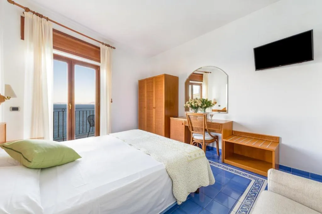 TRIPLE SUPERIOR SEA VIEW Room, Hotel Sporting - Sorrento Coast, Naples