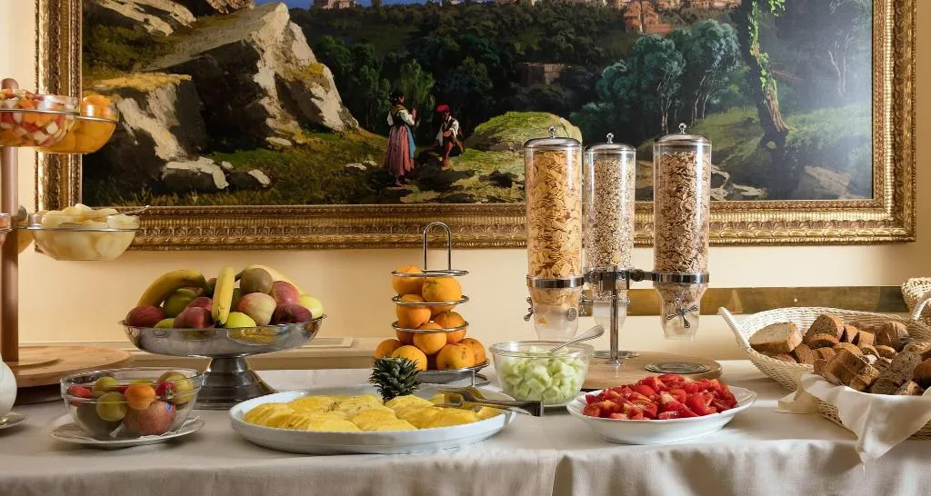 Restaurant, Grand Hotel Due Golfi, Naples