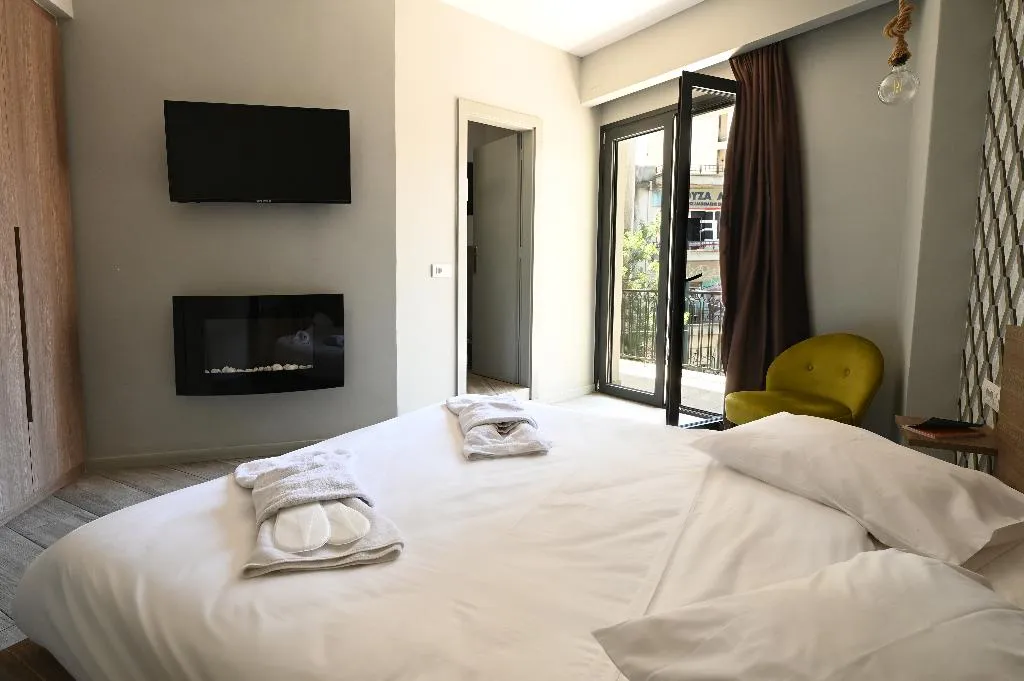 Double or Twin WITH BALCONY Room, Urban Core Residence, Athens