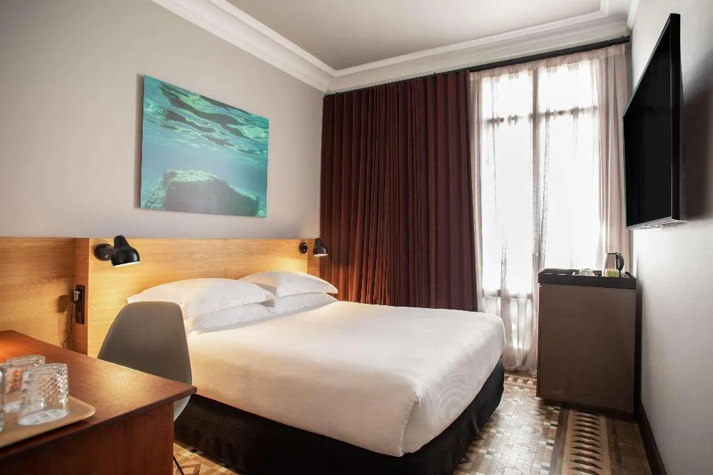 DOUBLE SUPERIOR QUEEN BED Room, Alexandra Barcelona, Curio Collection by Hilton, Barcelona