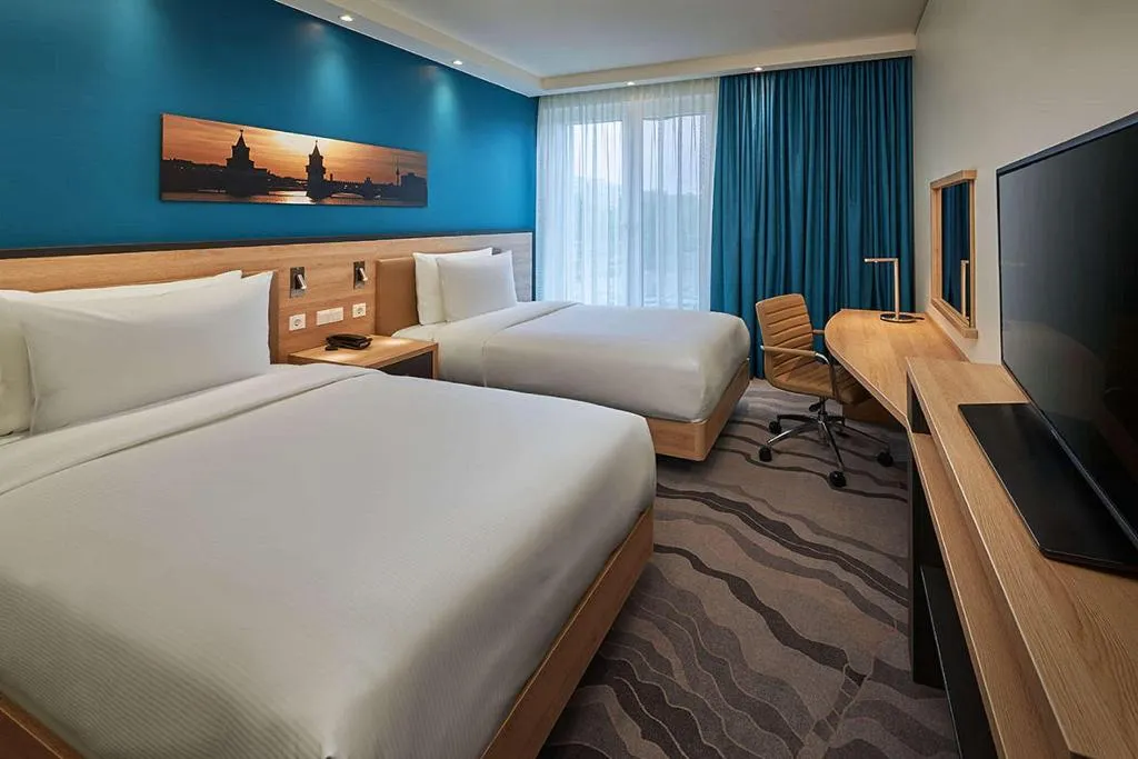 TWIN CITY VIEW Room, Hampton by Hilton Berlin City Alexanderplatz, Berlin