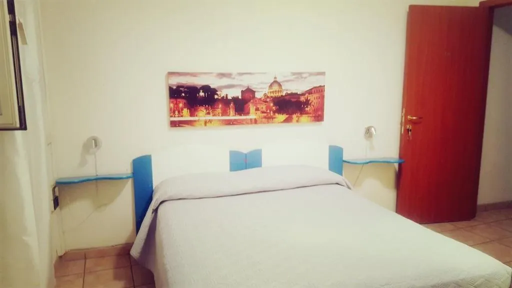 Room, B&B Piazza Ragusa, Naples