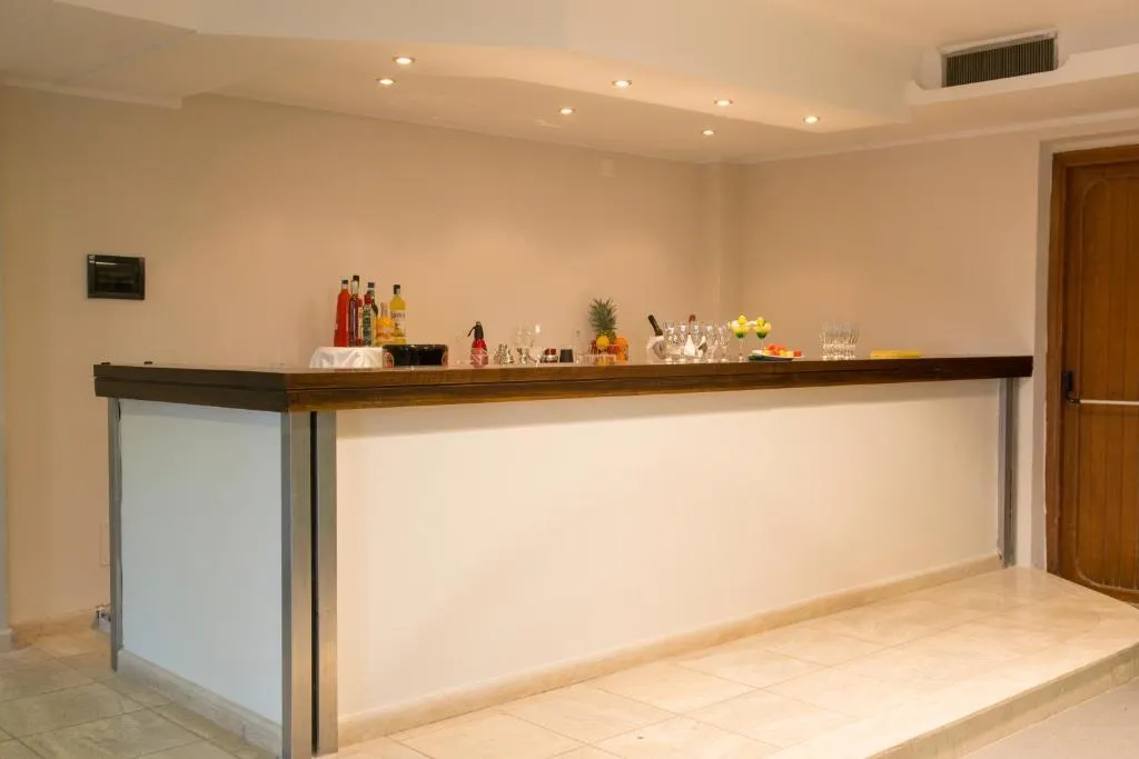 Lobby, Dei Pini, Catania