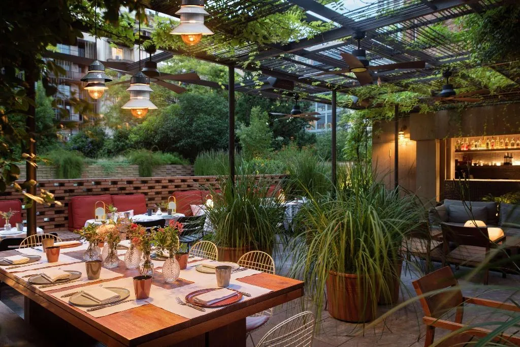 Restaurant, Alexandra Barcelona, Curio Collection by Hilton, Barcelona