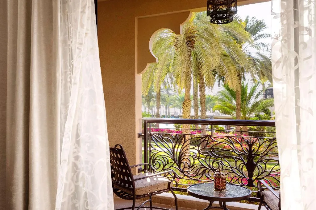 TWIN DELUXE Room, One & Only Royal Mirage, Dubai
