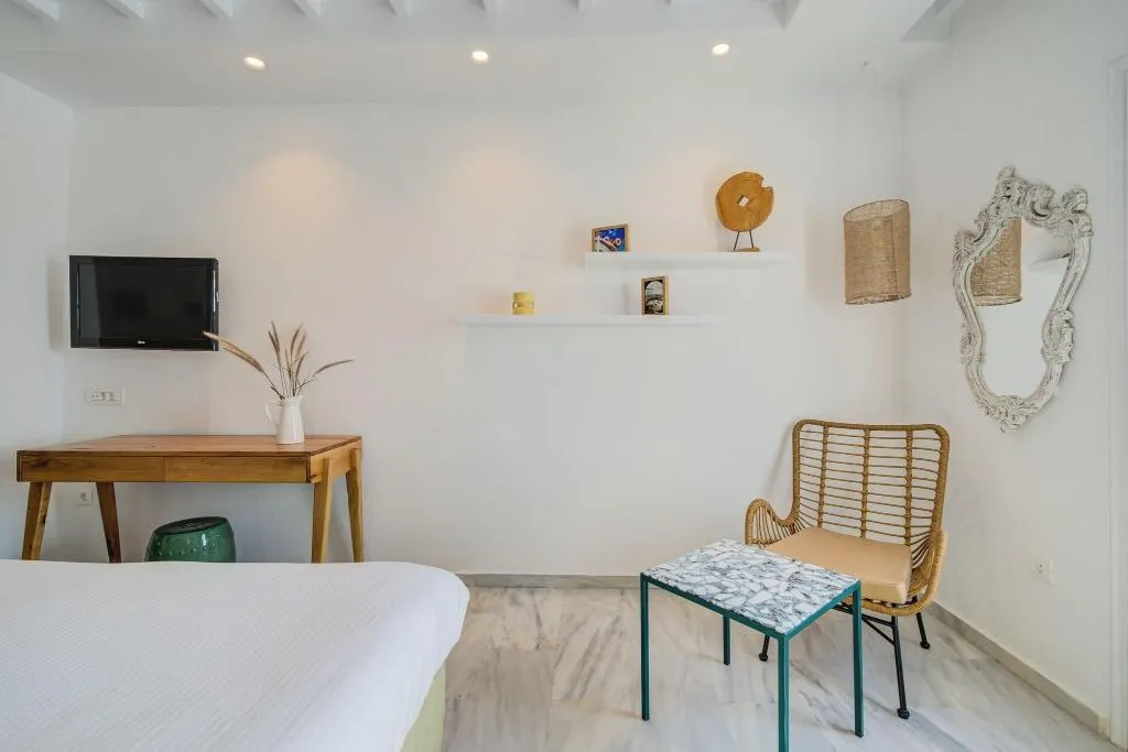 Room, San Antonio Summerland, Mykonos