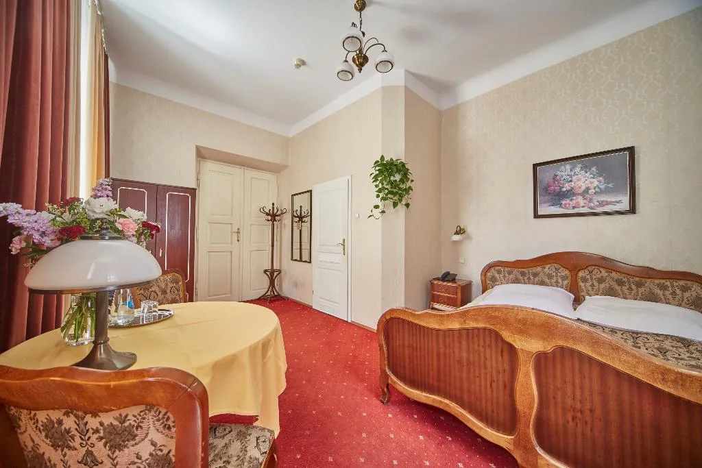 DOUBLE STANDARD Room, Pollera, Krakow