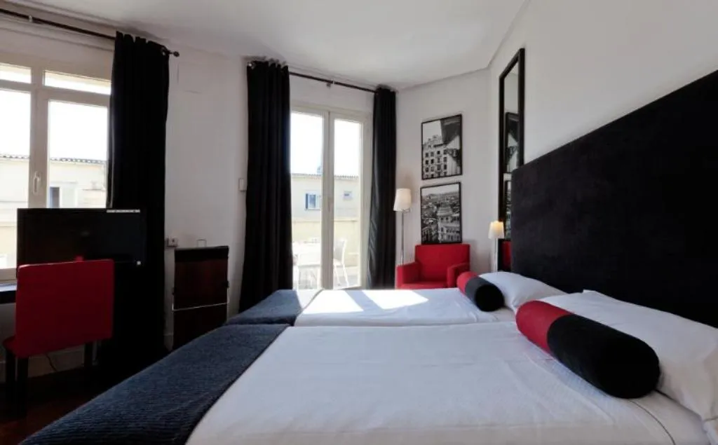 DOUBLE SUPERIOR Room, Quatro Puerta del Sol, Madrid